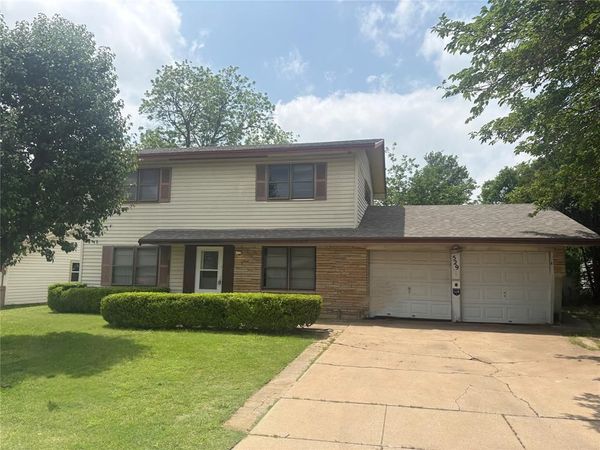 529 Janie Lane , Burleson, TX 76028