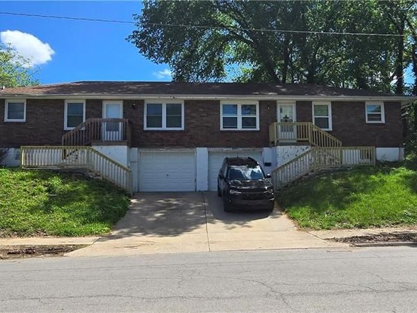 1301-1303 Topping Avenue, Kansas City, MO 64126