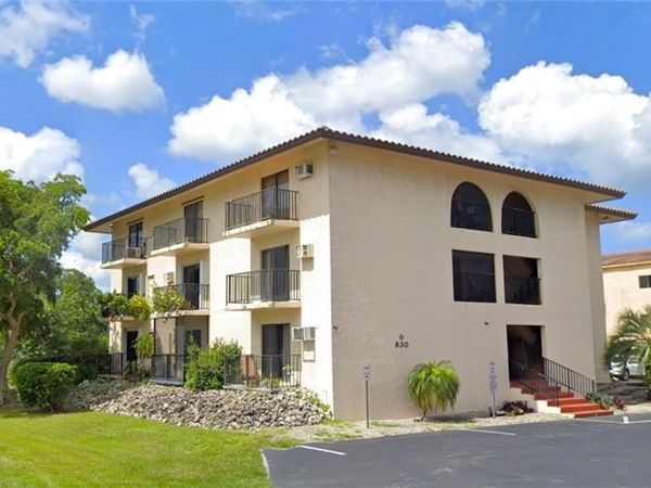 830 Wiggins Pass RD, Unit 8, NAPLES, FL 34110
