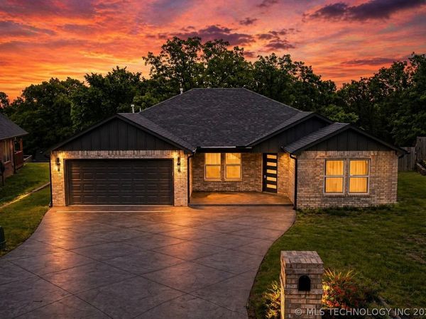 4001 S Rolling Oaks Drive , Tulsa, OK 74107