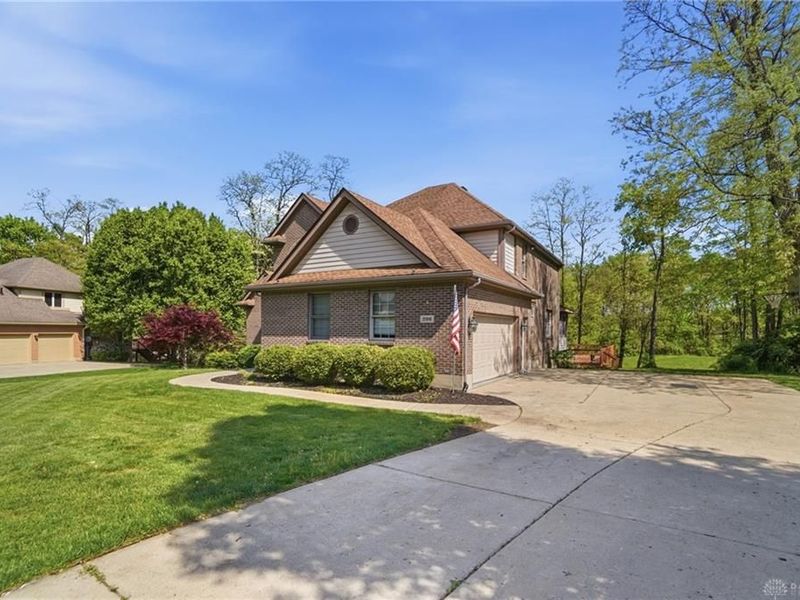 296 Timberleaf Drive, Beavercreek, OH 45430 Photo 2