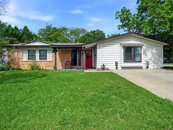 889 Jerry Lane, Bedford, TX 76022