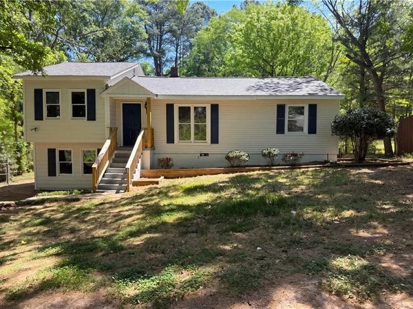 2043 White Oak Circle NW, Kennesaw, GA 30144