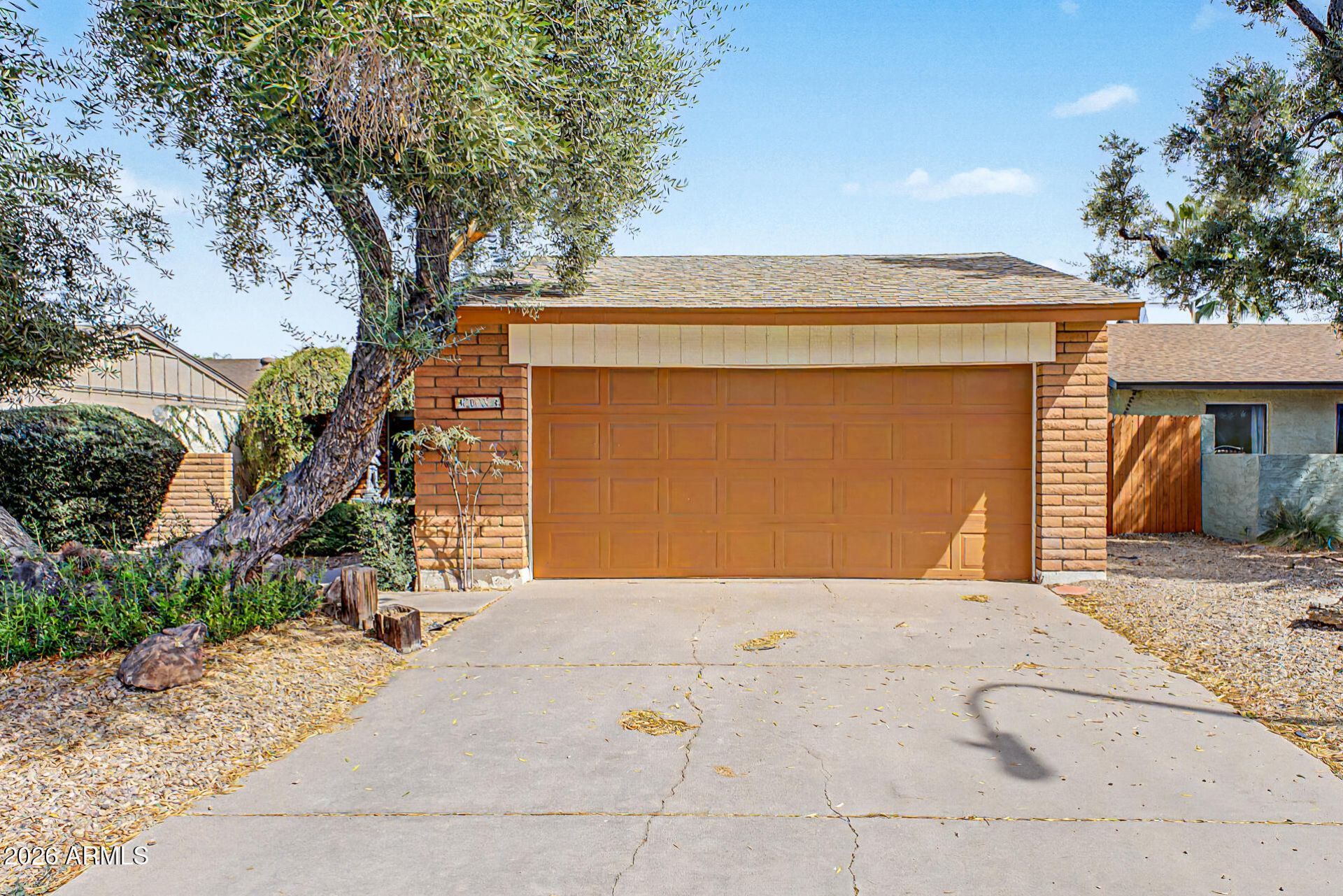 4034 W Loma Lane, Phoenix, AZ 85051 Main Photo