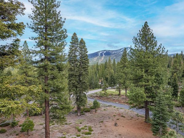 10644 Talus Court, Truckee, CA 96161
