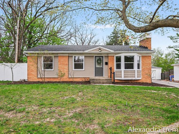 1602 4th Street NW, Grand Rapids, MI 49504