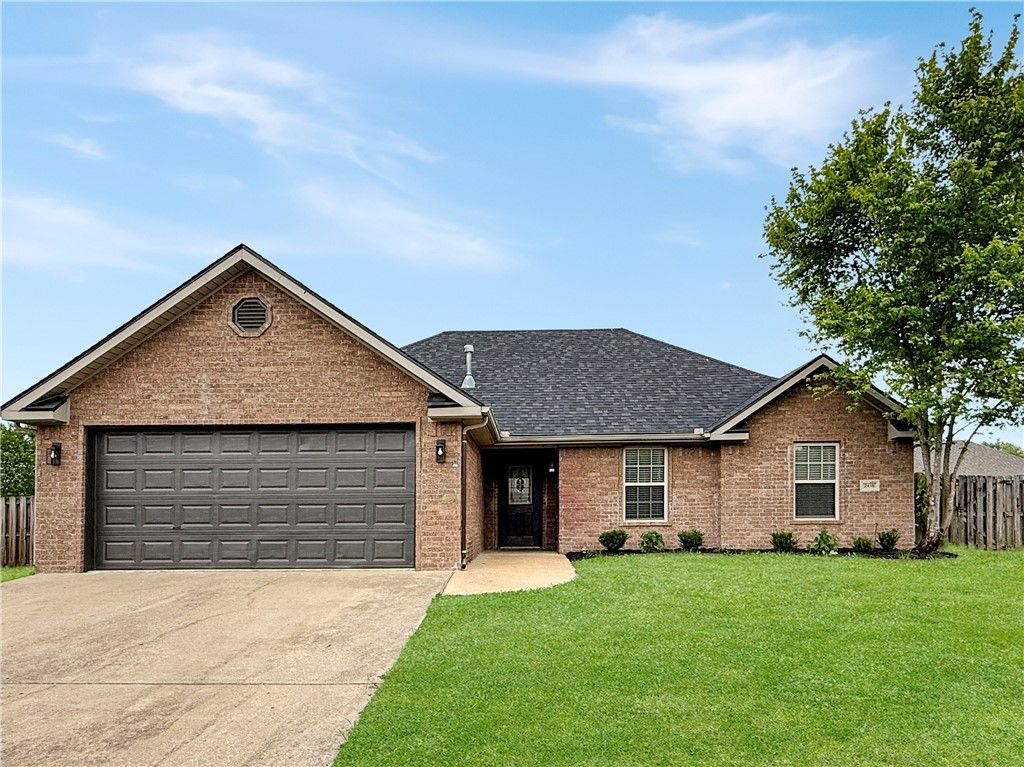 2416 Sara Alice Court, Fayetteville, AR 72701 Main Photo