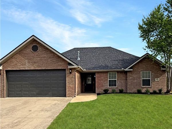 2416 Sara Alice Court , Fayetteville, AR 72701