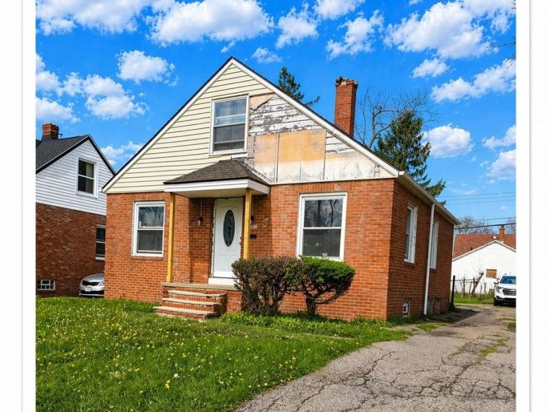 4001 E 176th Street, Cleveland, OH 44128 Photo 2