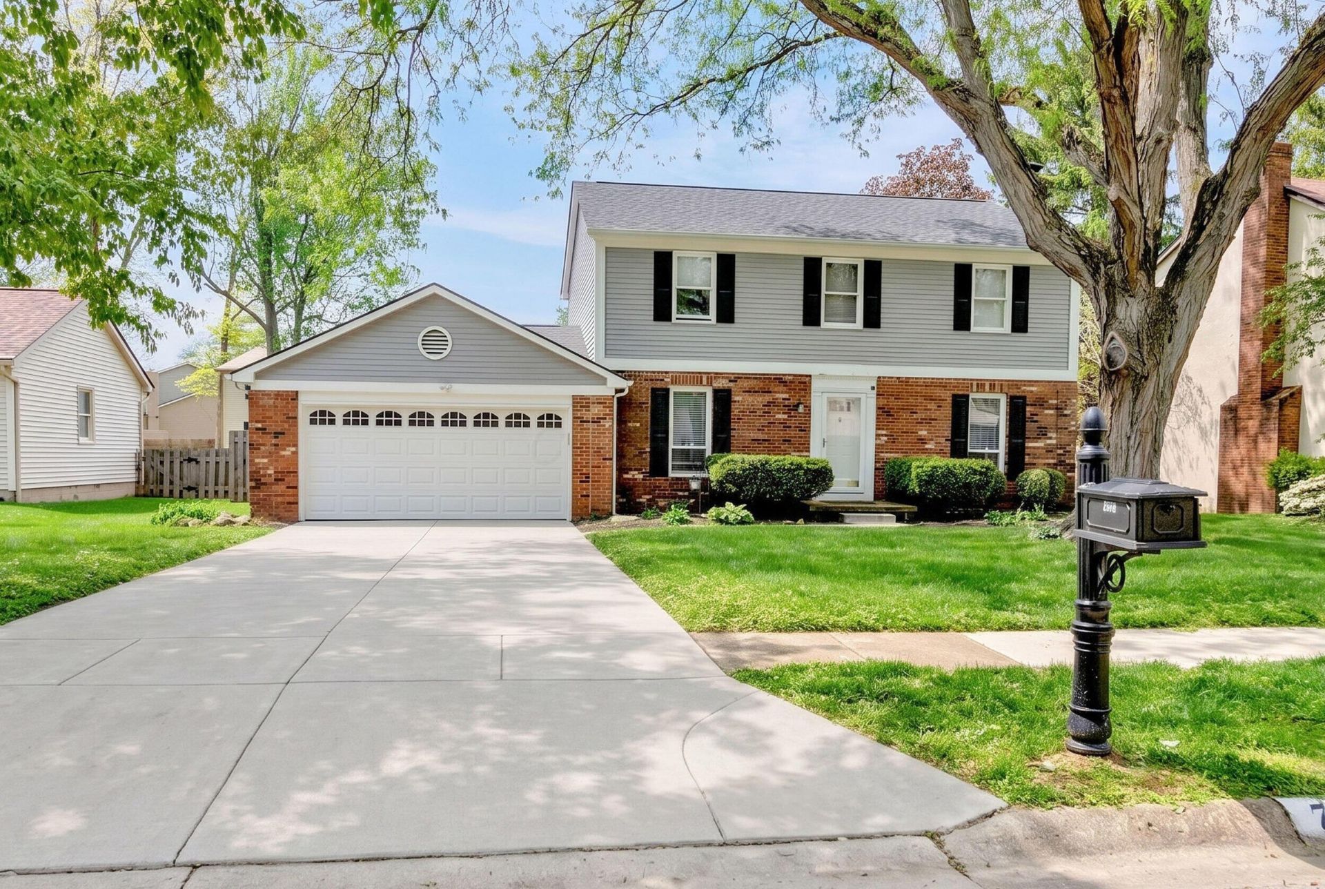 7647 Smoketree Court, Columbus, OH 43235 Main Photo