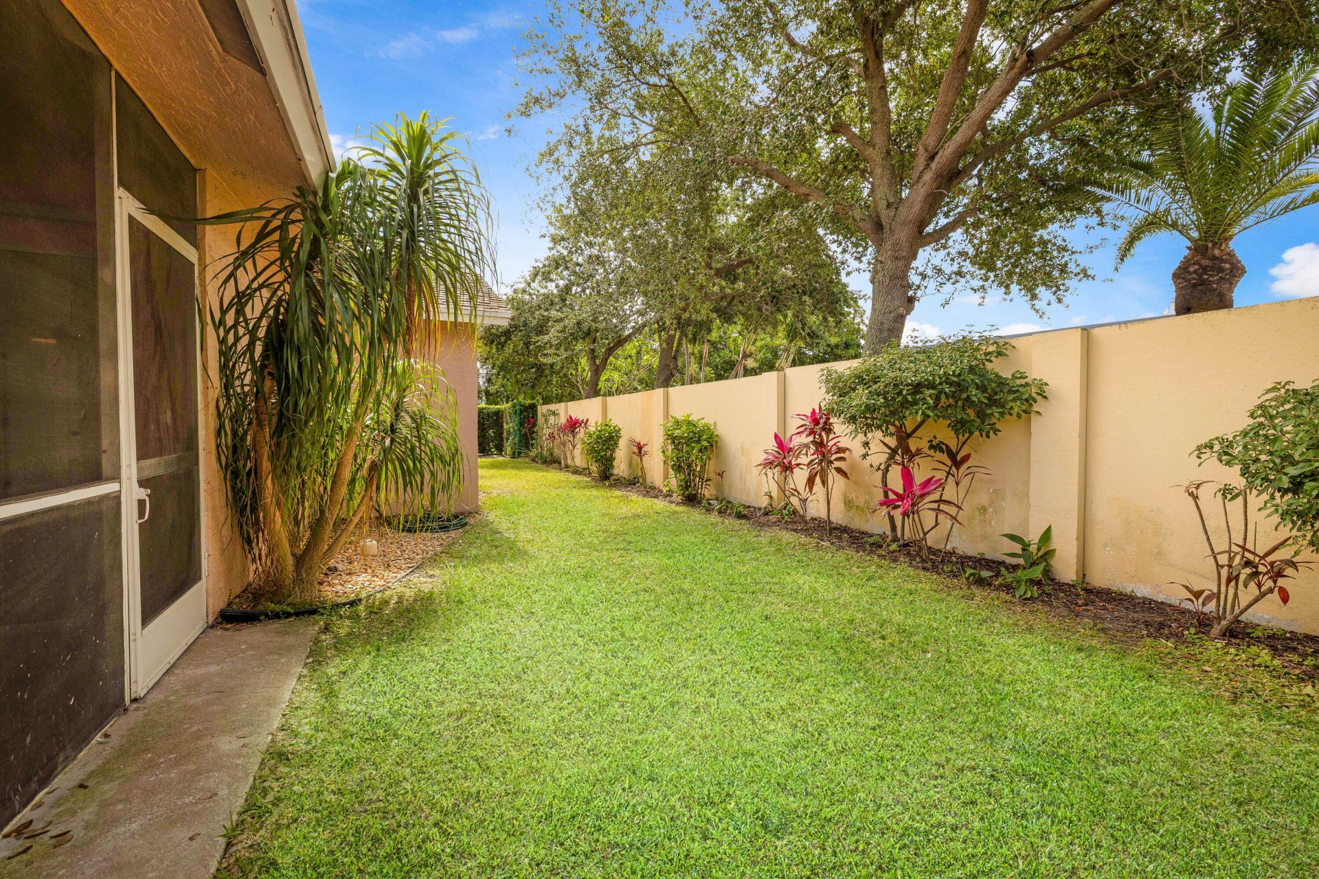 320 NE 42nd Street, Boca Raton, FL 33431 Photo