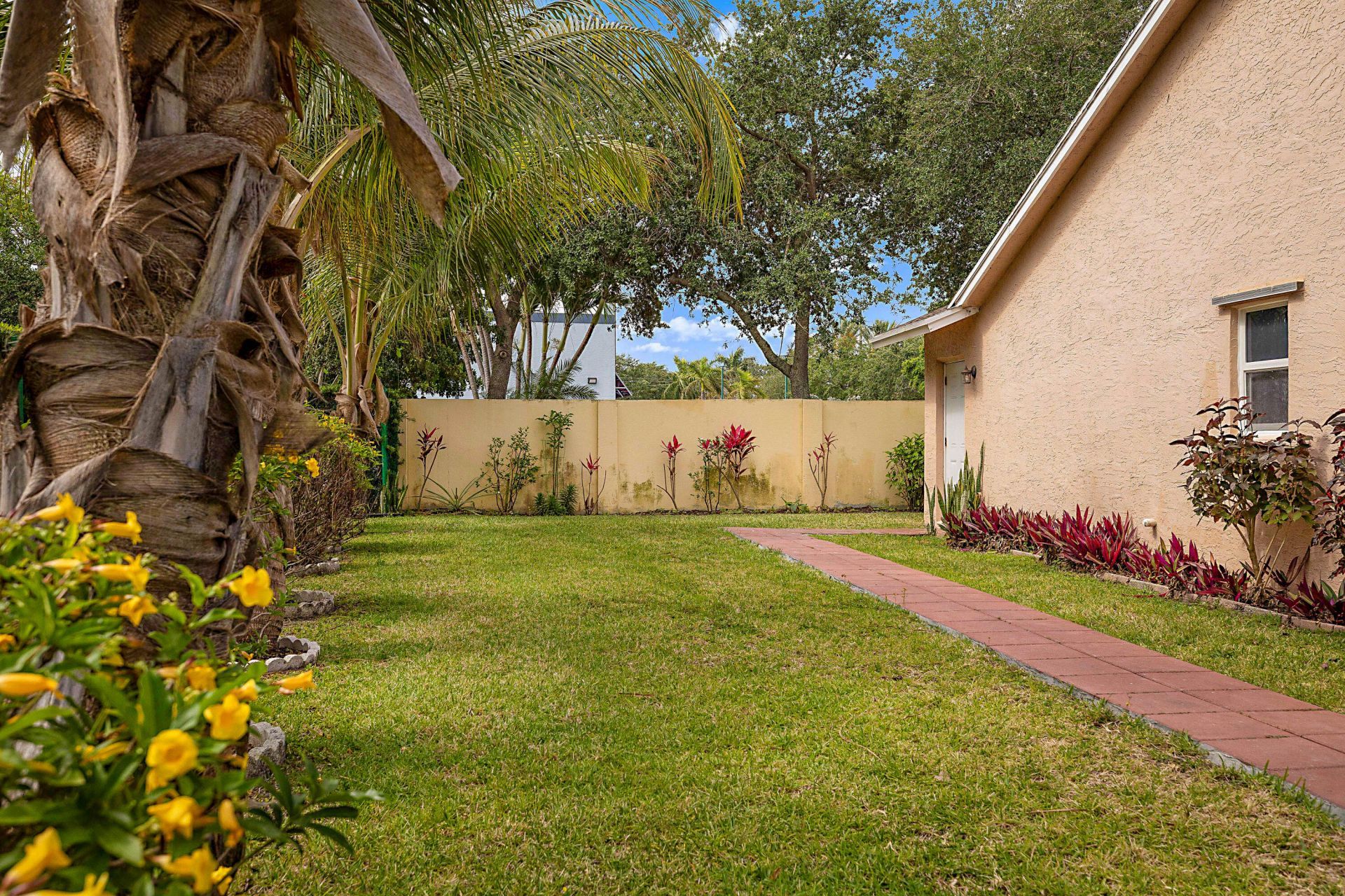 320 NE 42nd Street, Boca Raton, FL 33431 Photo