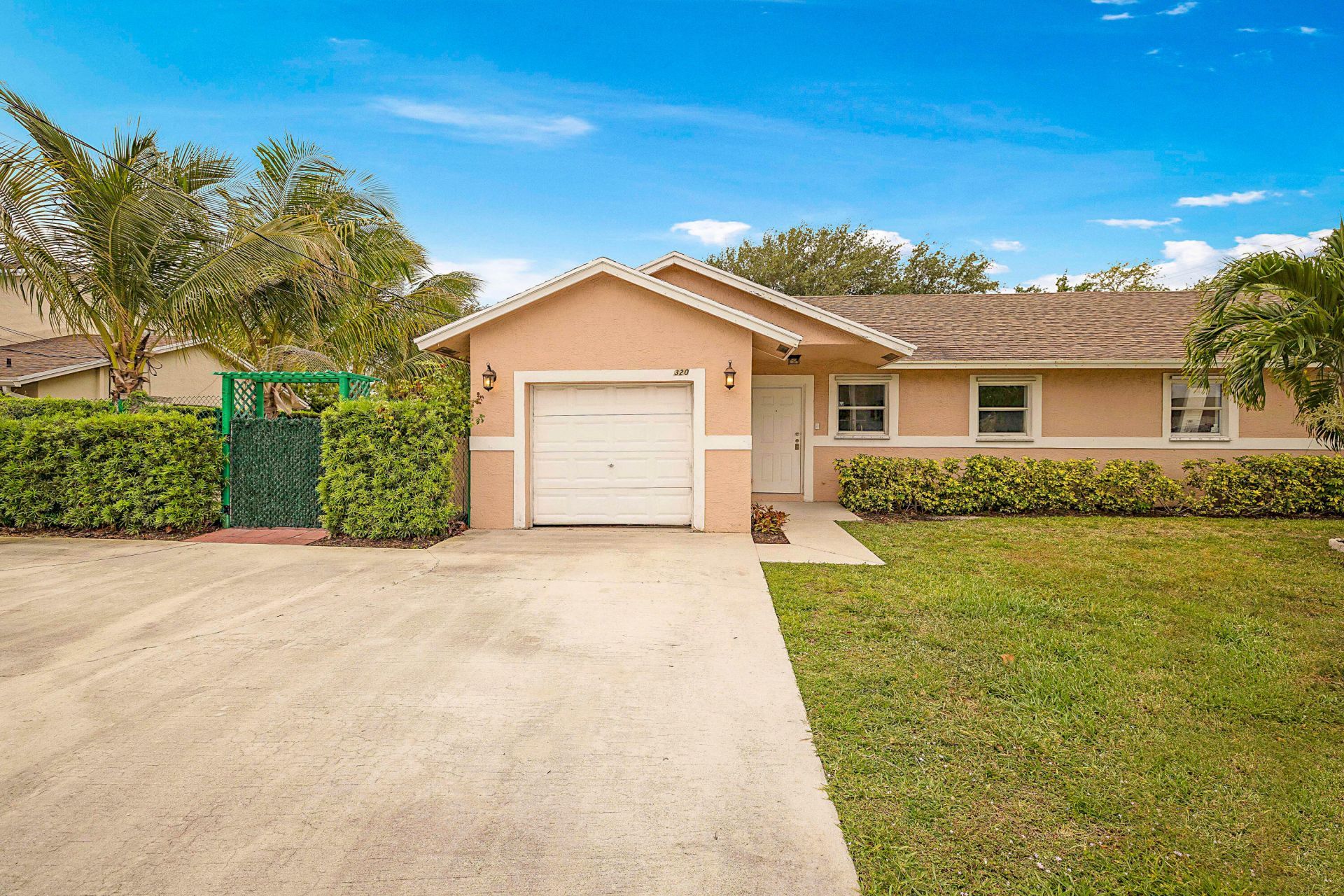 320 NE 42nd Street, Boca Raton, FL 33431 Photo