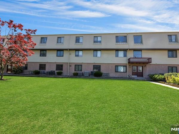 846 Riverside 202, Unit 202, LYNDHURST, NJ 07071