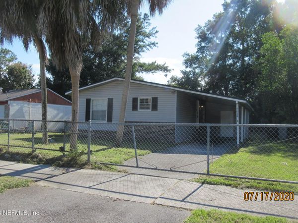 7614 CLUB DUCLAY Drive, Jacksonville, FL 32244