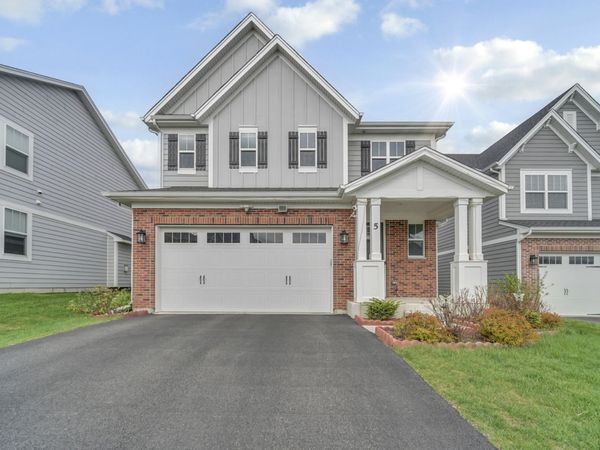 5 Nelson Lane , Hawthorn Woods, IL 60047