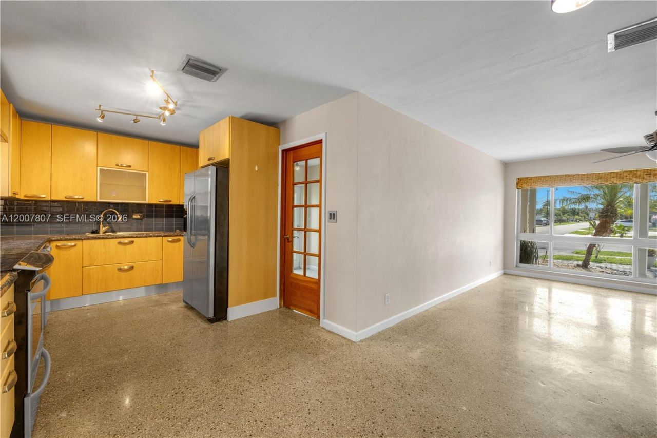 4051 NE 17th Ter, Pompano Beach, FL 33064 Photo