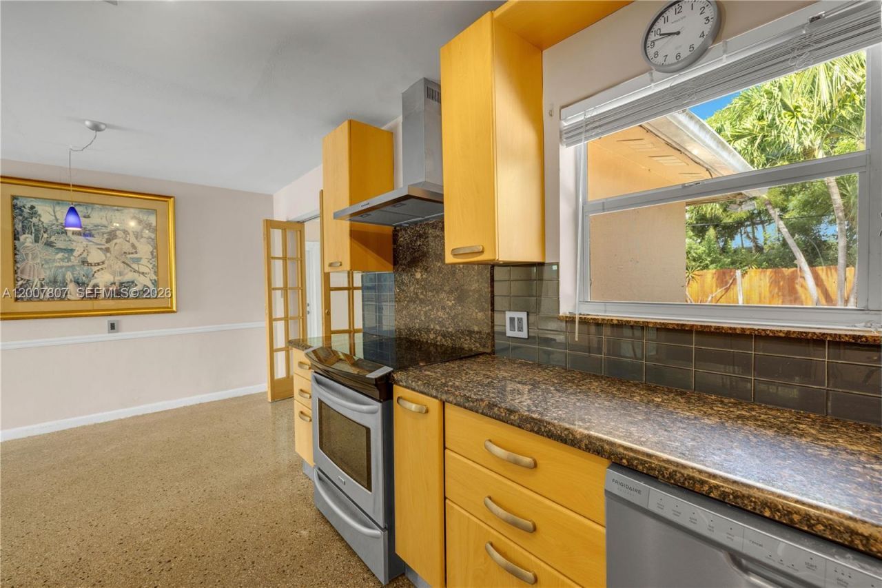 4051 NE 17th Ter, Pompano Beach, FL 33064 Photo
