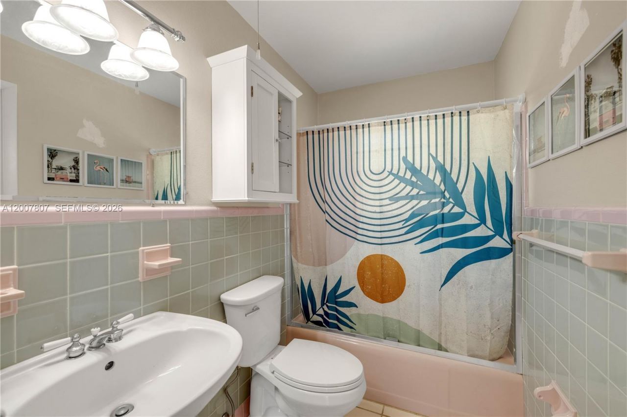 4051 NE 17th Ter, Pompano Beach, FL 33064 Photo