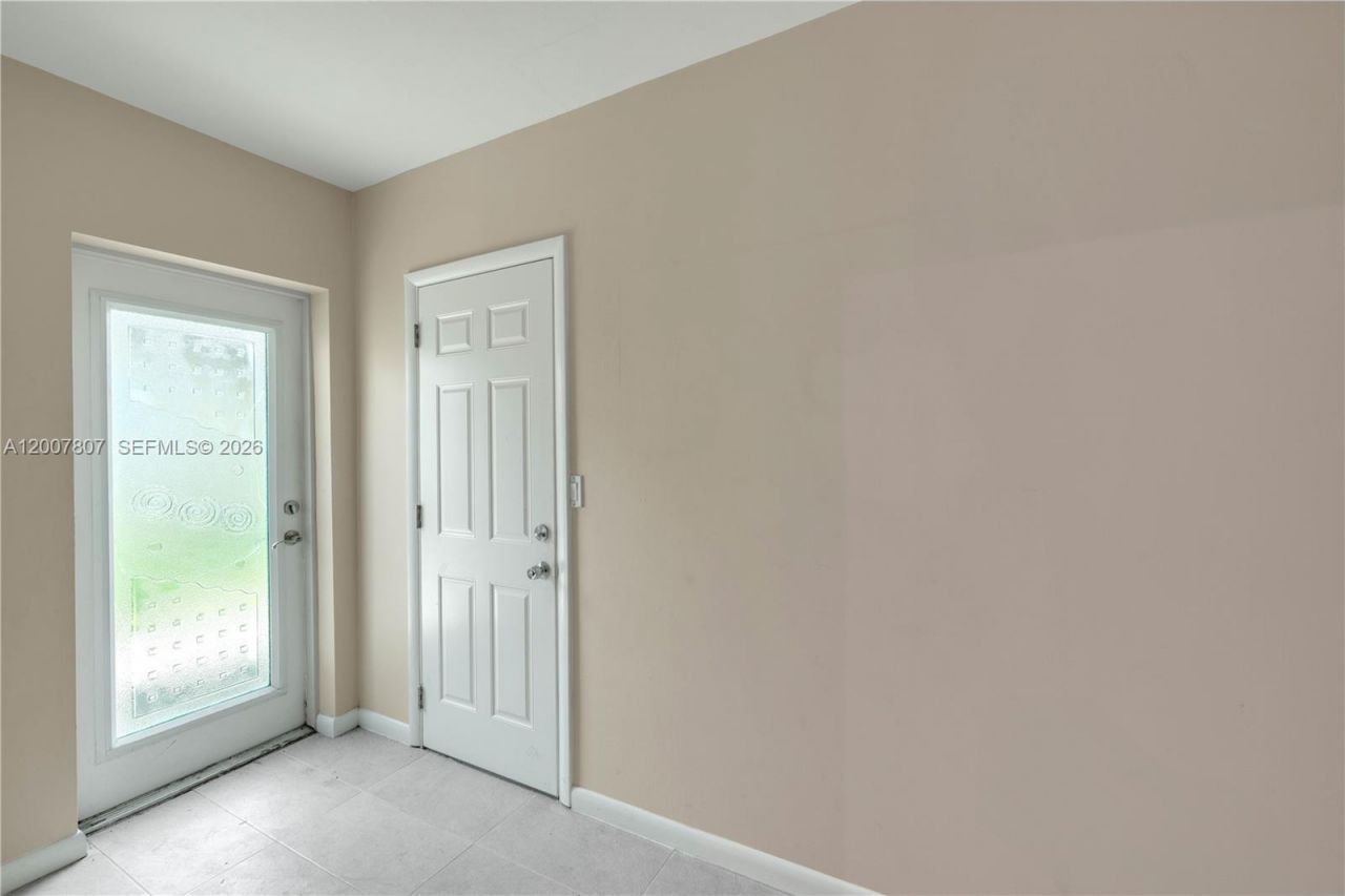 4051 NE 17th Ter, Pompano Beach, FL 33064 Photo