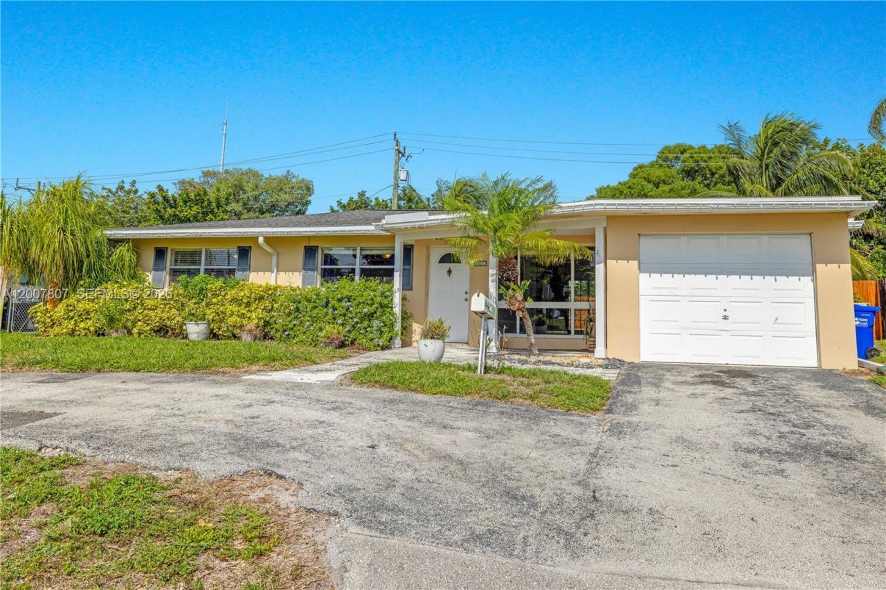 4051 NE 17th Ter, Pompano Beach, FL 33064 Photo