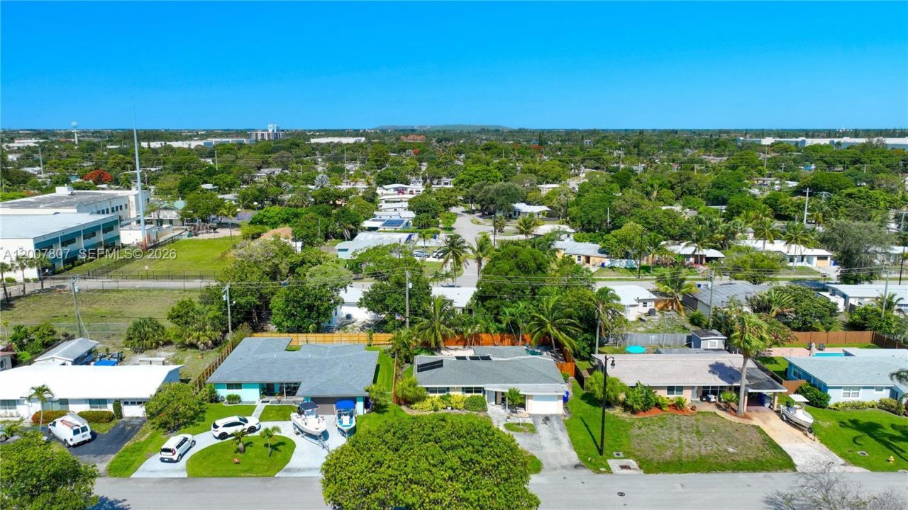 4051 NE 17th Ter, Pompano Beach, FL 33064 Photo