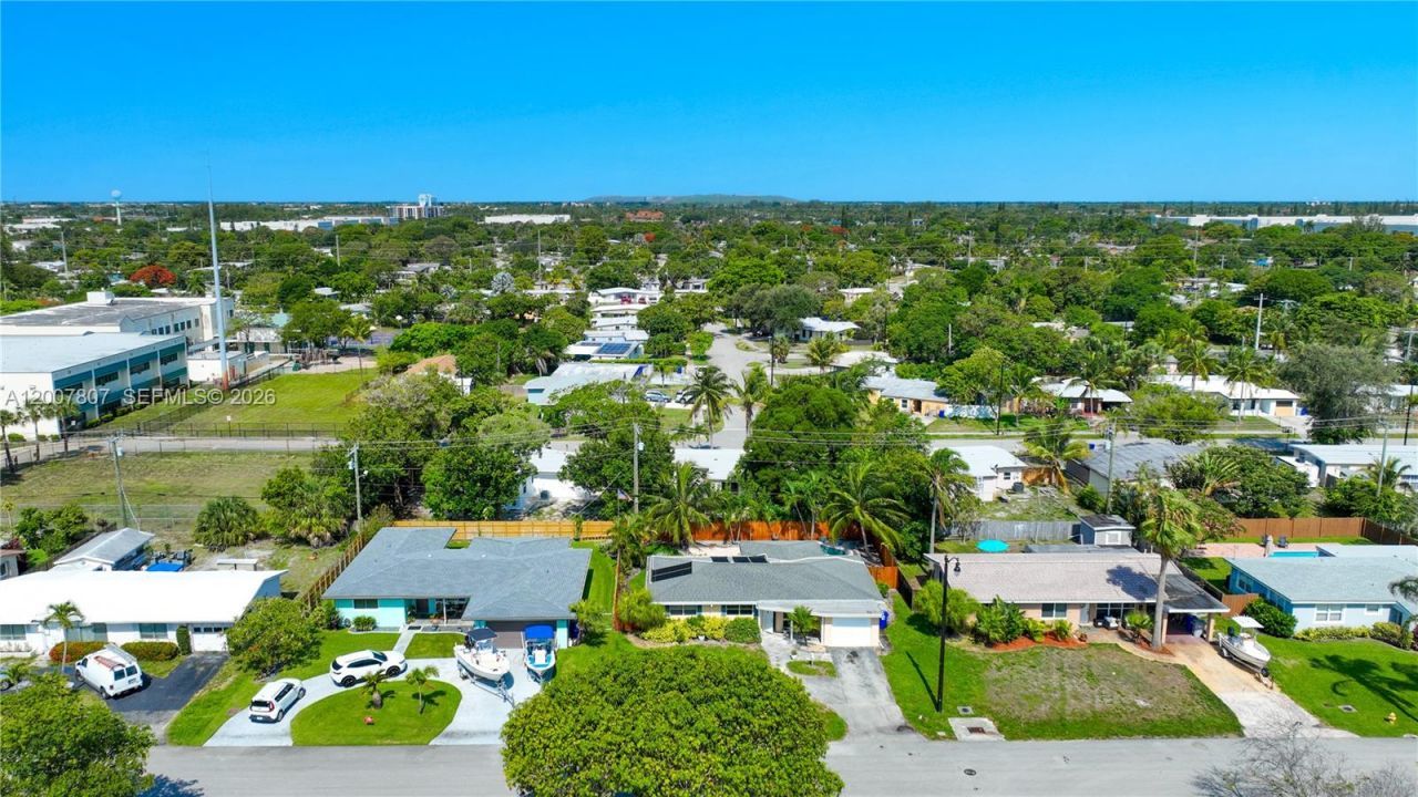 4051 NE 17th Ter, Pompano Beach, FL 33064 Photo