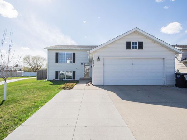 5535 18th Street S, Fargo, ND 58104