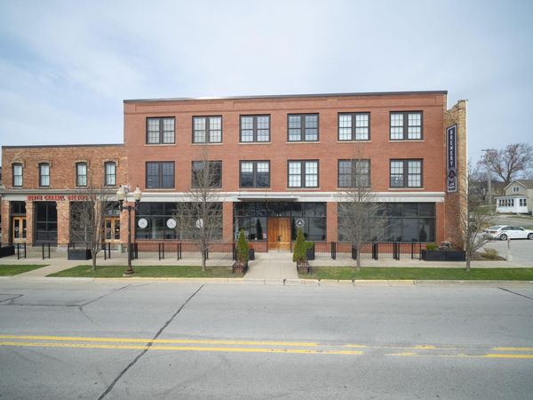 86 Washington Street, Manistee, MI 49660