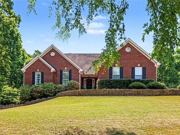 1948 E Bay Street, Hoschton, GA 30548