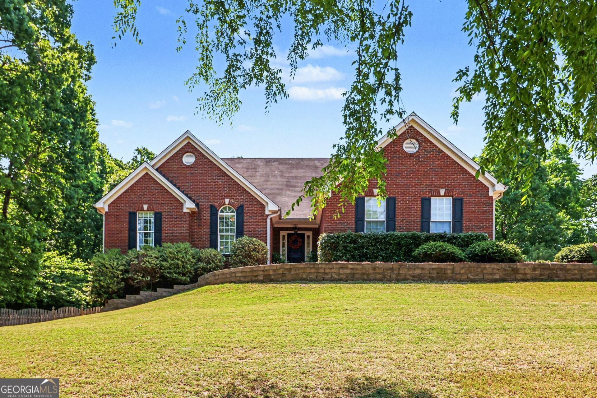 1948 E Bay Street, Hoschton, GA 30548 Main Photo