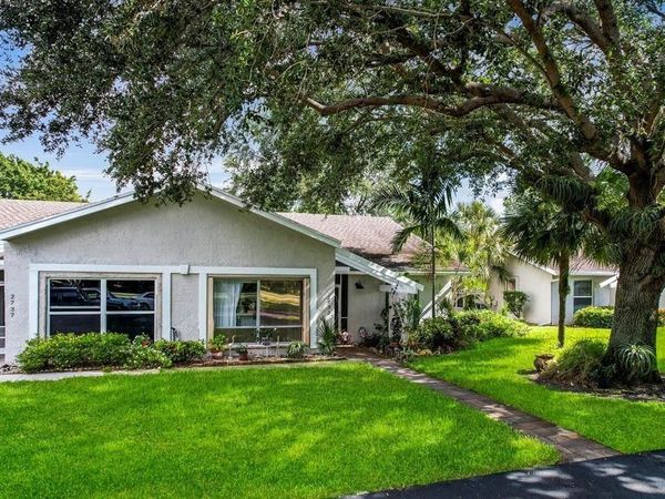 2733 Zorno Way, Delray Beach, FL 33445