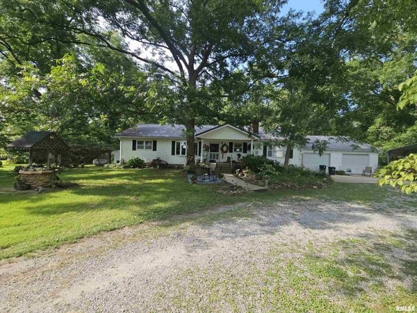 9758 E Richview Road , Mt Vernon, IL 62864