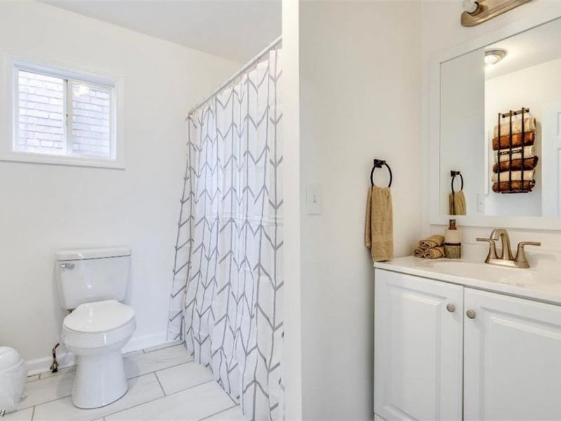 4924 Pearl Road, Cleveland, OH 44109 Photo 6