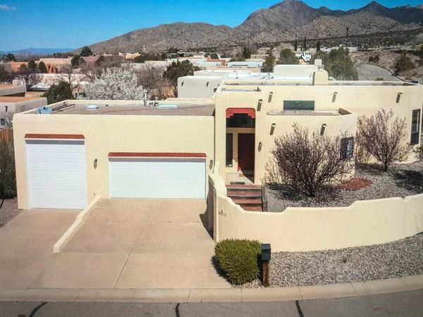 2873 Brushwood Street NE, Albuquerque, NM 87122
