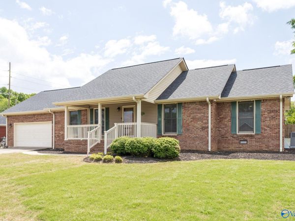 17960 Davis Street, Athens, AL 35611