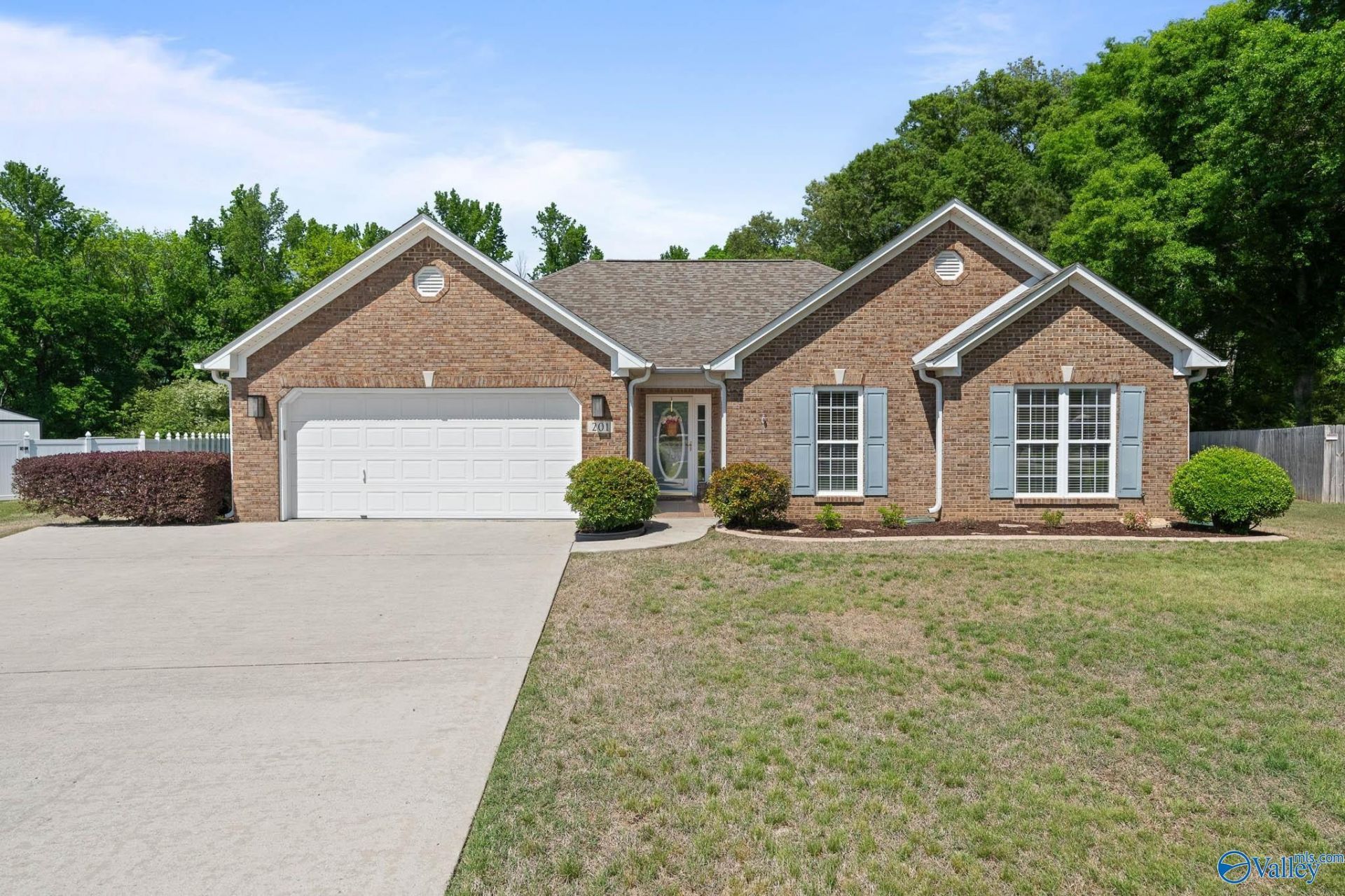 201 Deer Tracks Circle, Owens Cross Roads, AL 35763 Main Photo