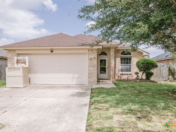 208 Yellowstone Drive , Victoria, TX 77904