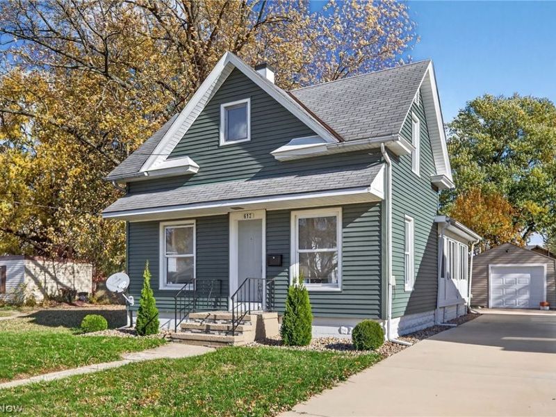 612 Thayer Avenue, Ashtabula, OH 44004 Photo 2