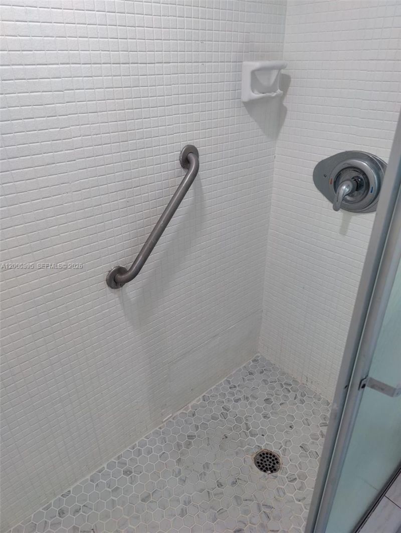 1810 N Lauderdale Ave , Unit 2204, North Lauderdale, FL 33068 Photo