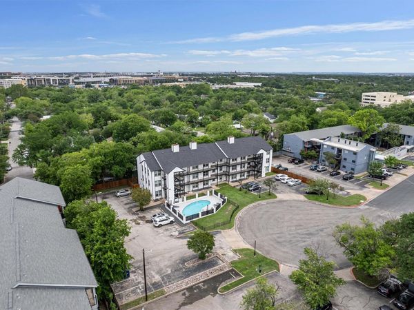 6409 Burns ST, Unit 304, Austin, TX 78752