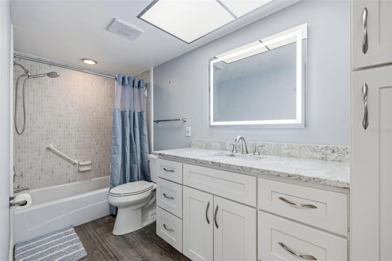 5220 Brittany Dr S , Unit 901, Saint Petersburg, FL 33715 Photo