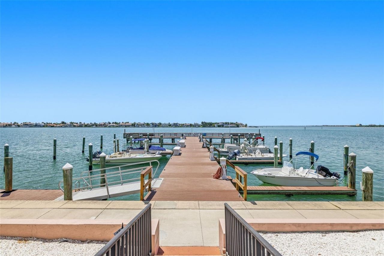 5220 Brittany Dr S , Unit 901, Saint Petersburg, FL 33715 Photo