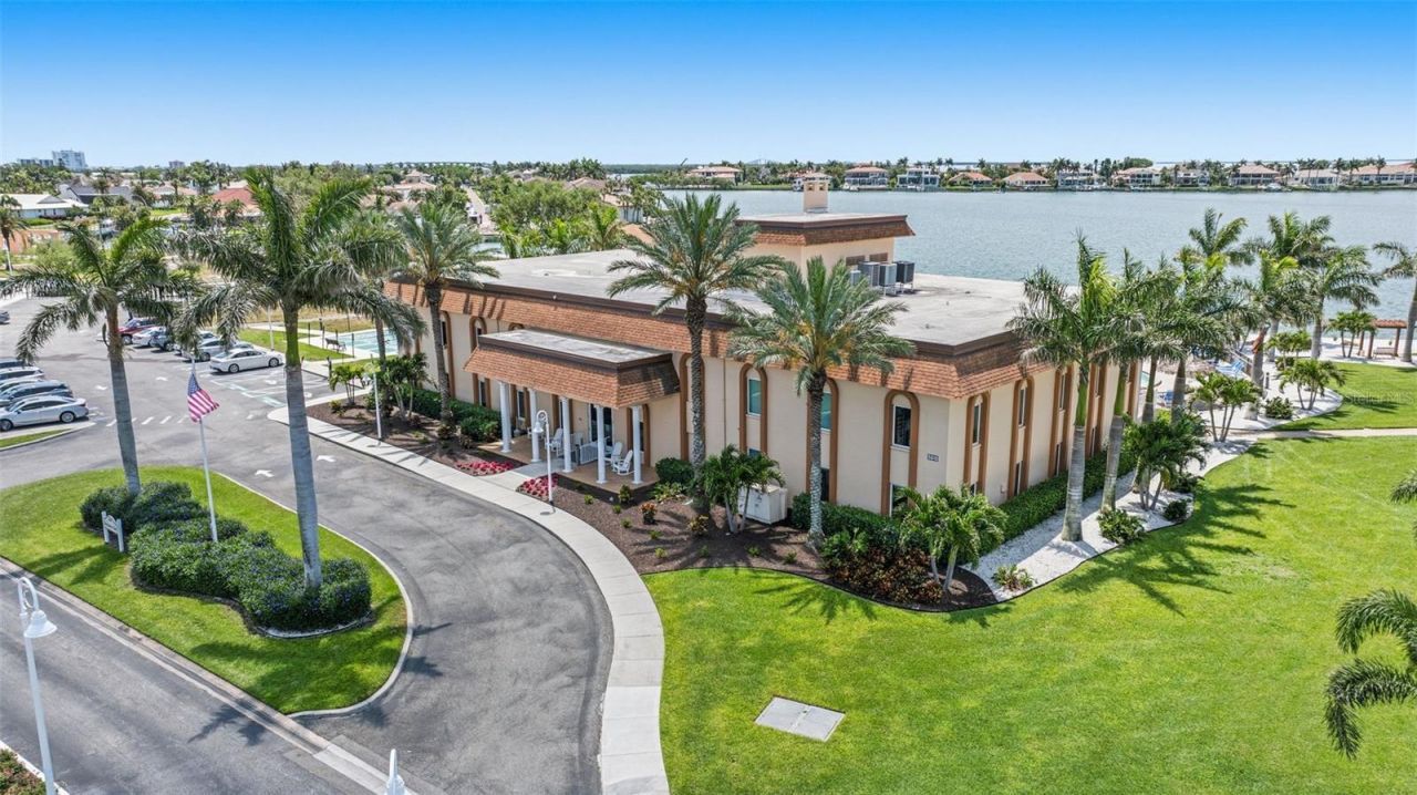 5220 Brittany Dr S , Unit 901, Saint Petersburg, FL 33715 Photo