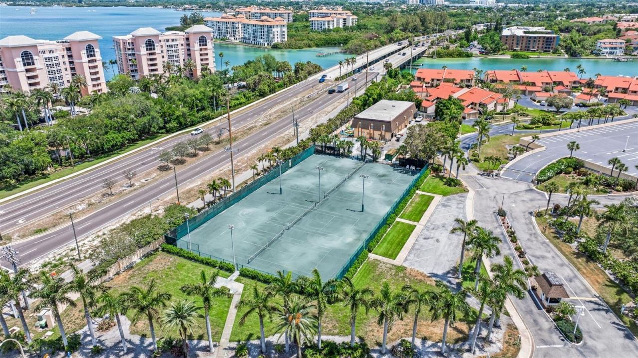 5220 Brittany Dr S , Unit 901, Saint Petersburg, FL 33715 Photo