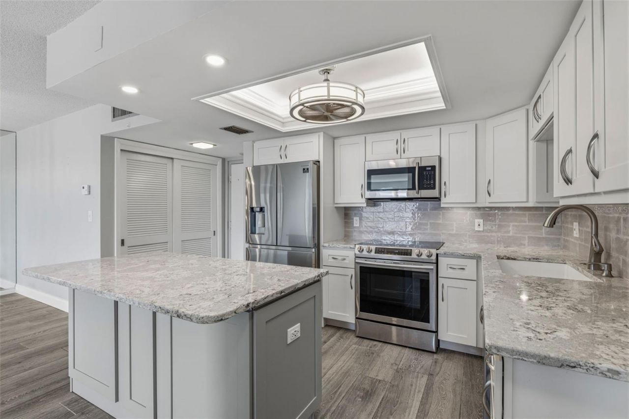 5220 Brittany Dr S , Unit 901, Saint Petersburg, FL 33715 Photo