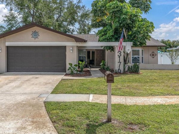 13176 DORCHESTER DRIVE, SEMINOLE, FL 33776