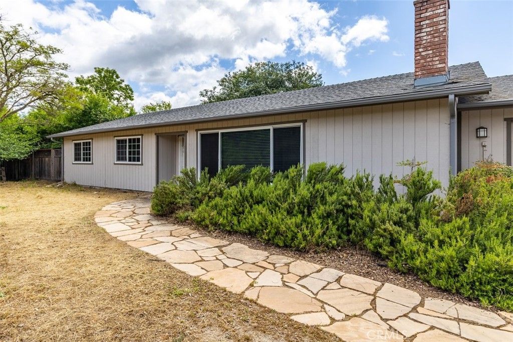 8660 Montura, Atascadero, CA 93422 Main Photo