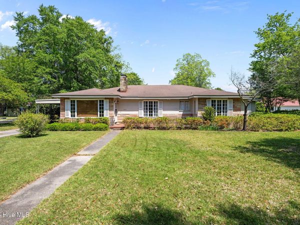 1504 Lucerne Way, New Bern, NC 28560