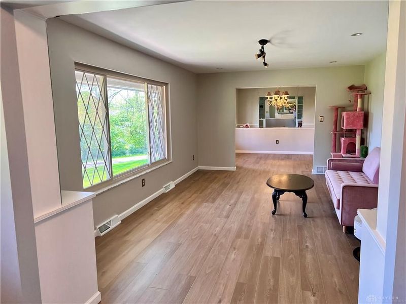 5633 Jeannie Court, Dayton, OH 45415 Photo 9